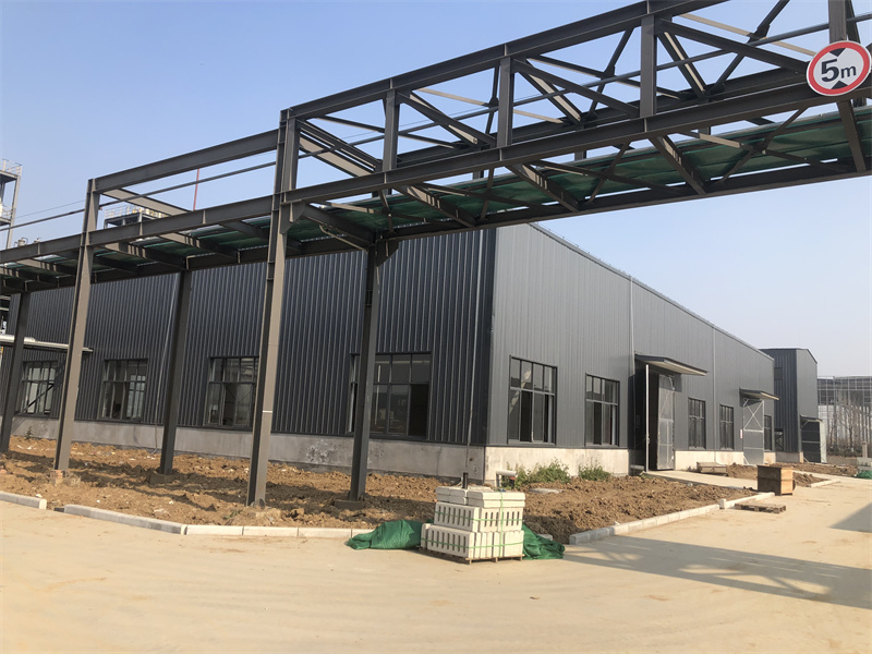 生產(chǎn)工廠一角基地6